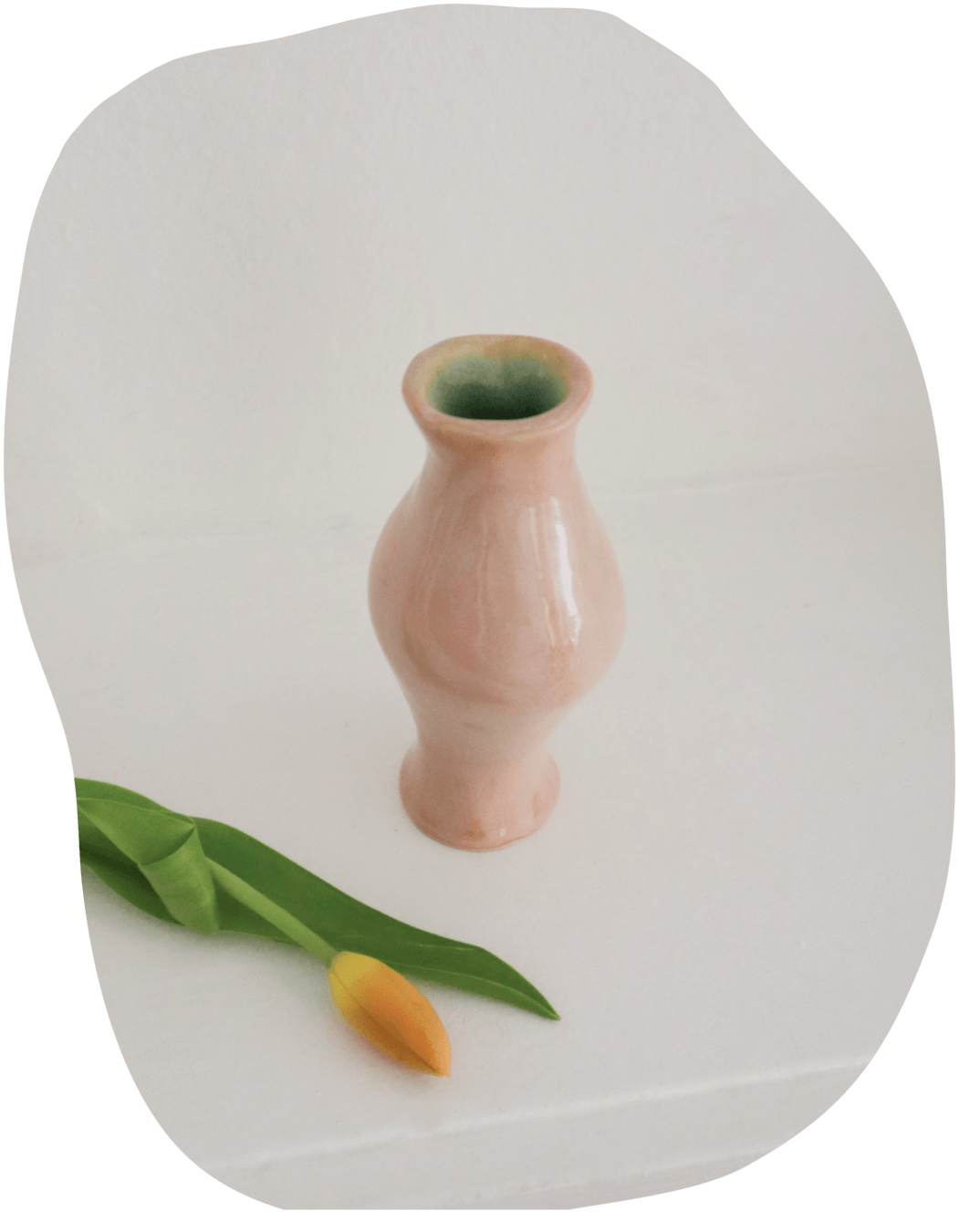 BLUSH MINI VASE